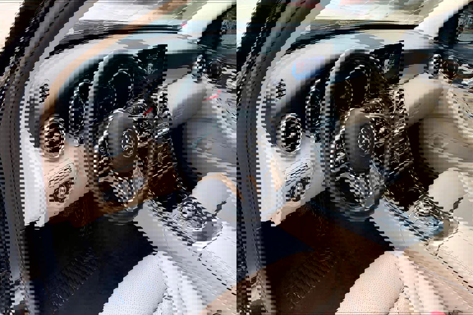 Used 2019 Mercedes-Benz C 300 Sedan image 18