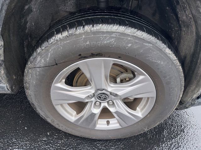 Used 2023 Toyota RAV4 XLE image 22