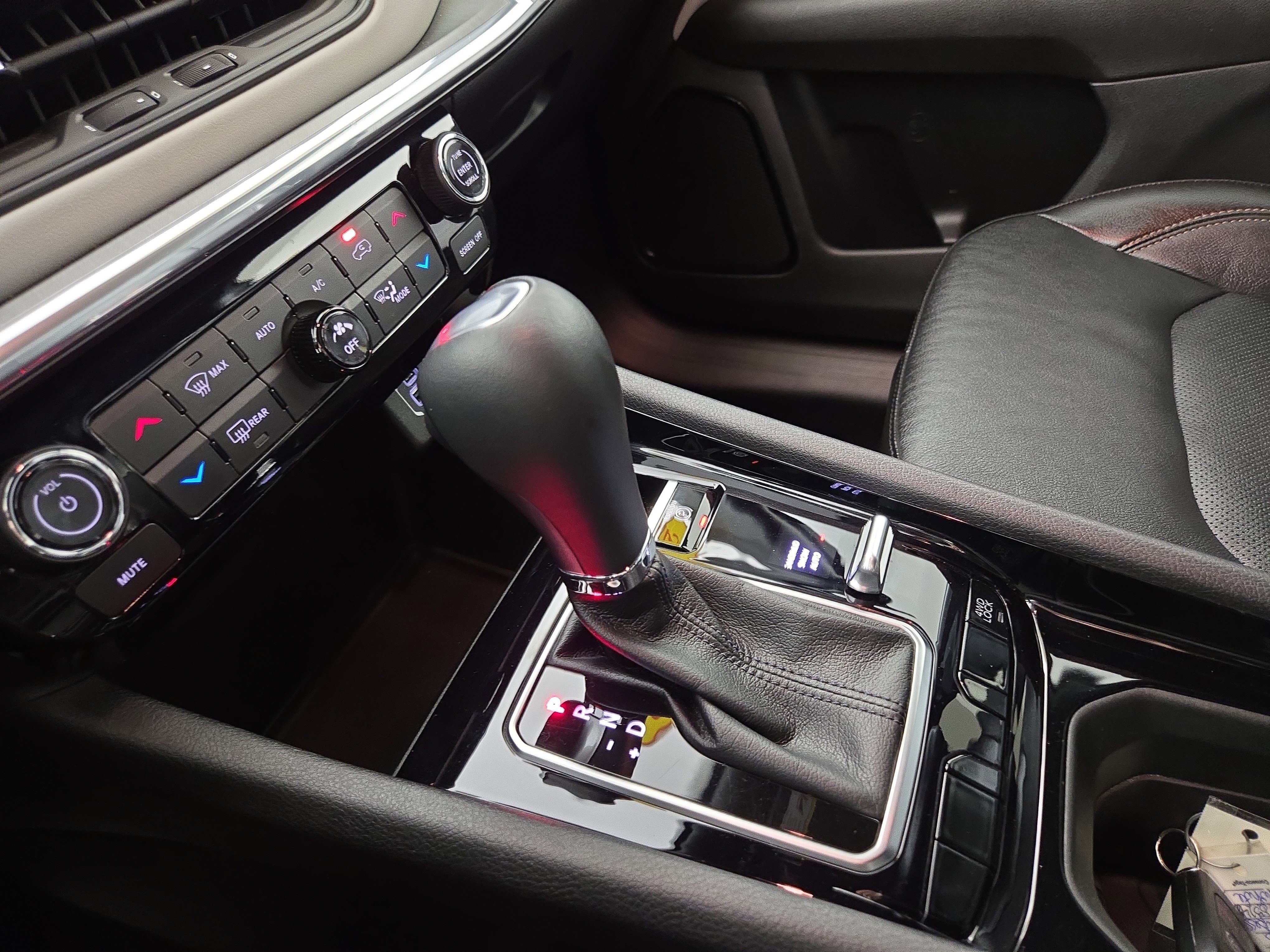 Used 2023 Jeep Compass Limited image 22
