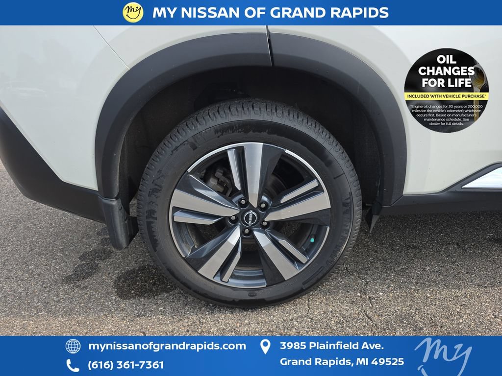 Used 2023 Nissan Rogue SL AWD/4WD image 35