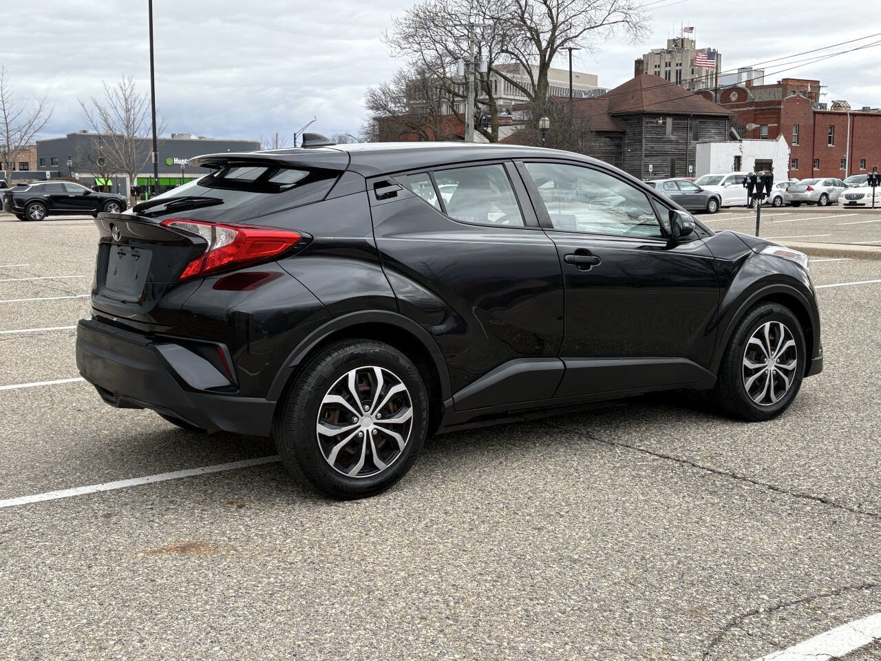 Used 2019 Toyota C-HR LE image 10