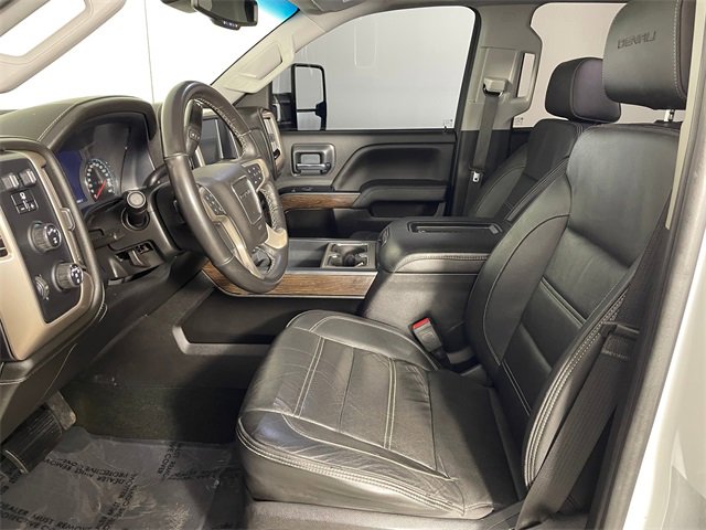 Used 2017 GMC Sierra 3500 Denali w/ Duramax Plus Package image 2