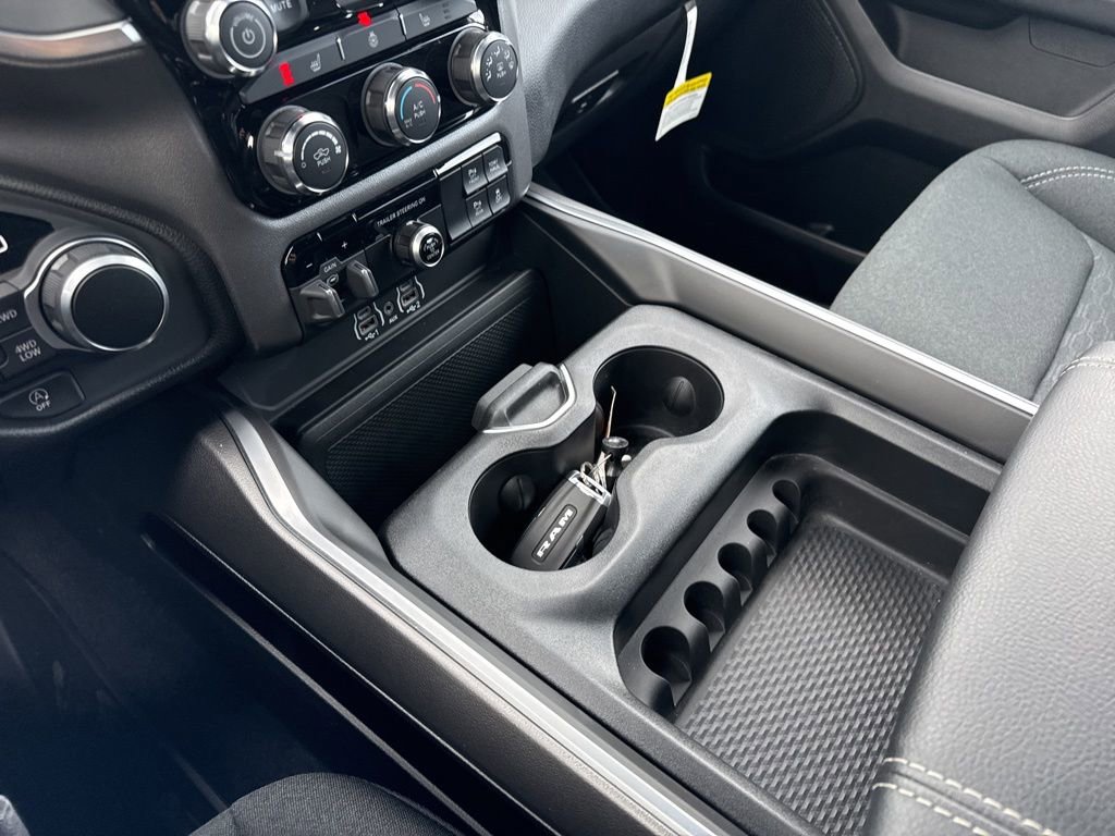 New 2025 RAM 1500 Big Horn AWD/4WD image 23