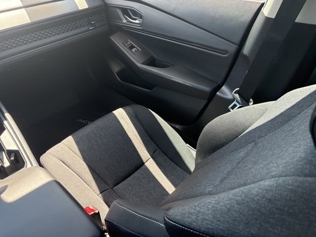 Used 2025 Honda Accord SE image 15