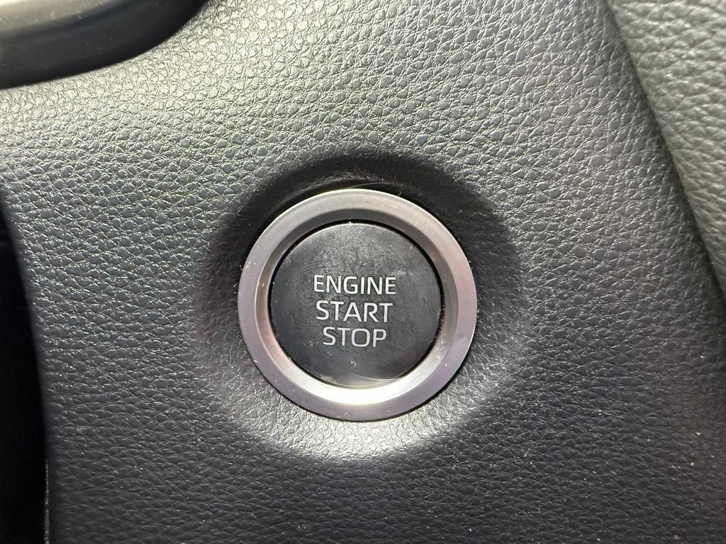 Used 2020 Toyota Corolla XLE FWD image 29