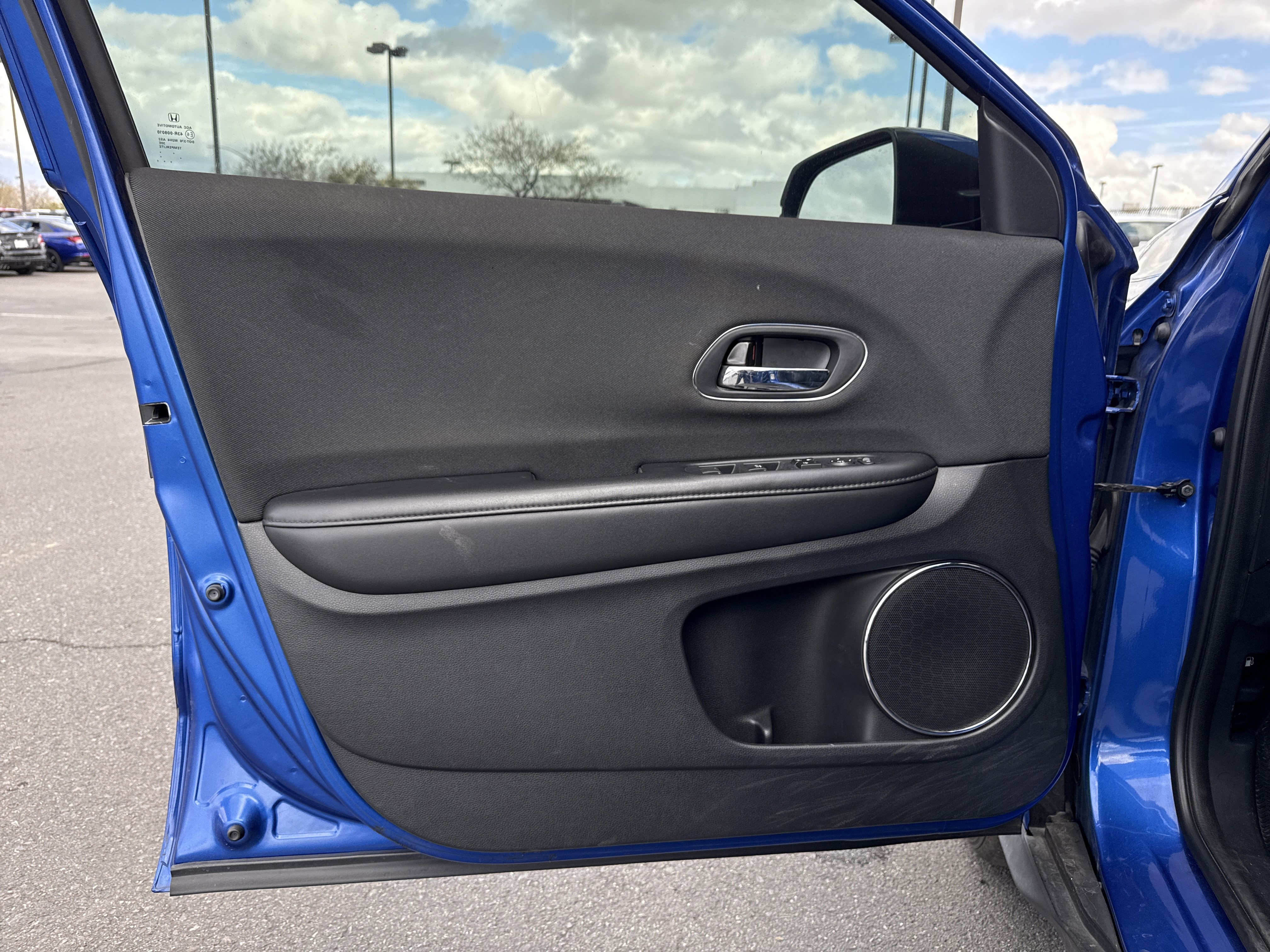 Used 2021 Honda HR-V EX image 9