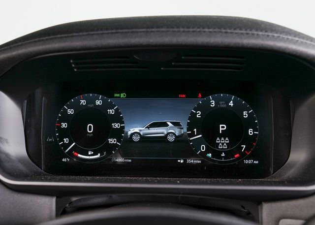 Used 2025 Land Rover Discovery S image 18