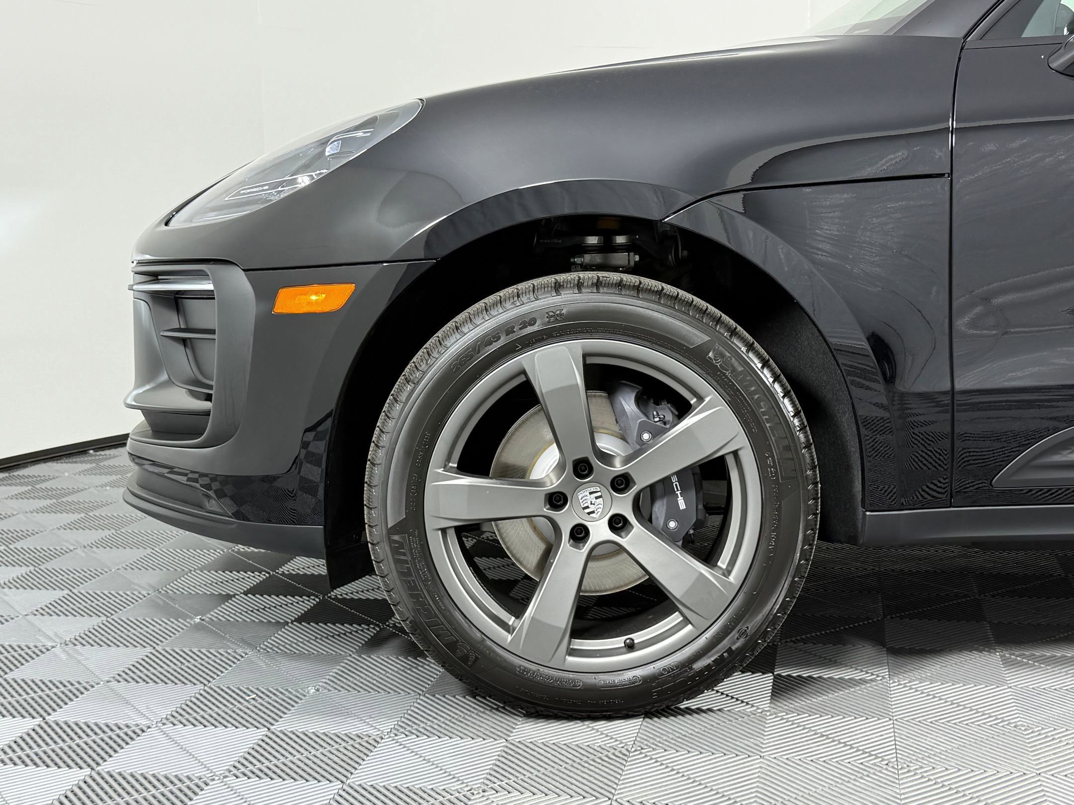 Certified 2026 Porsche Macan AWD/4WD image 12