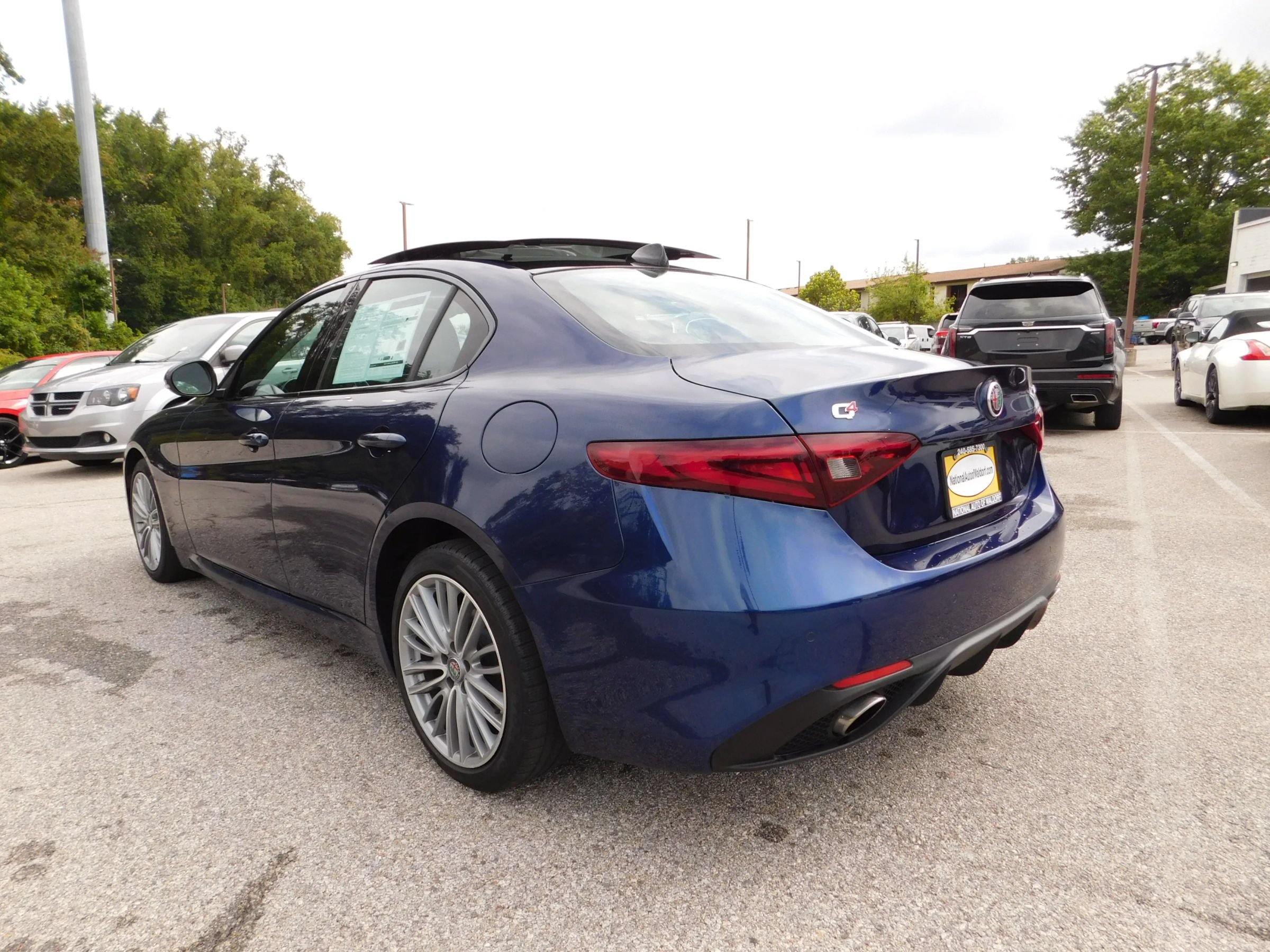 Used 2018 Alfa Romeo Giulia Ti Sport w/ Quick Order Package 22S Sport AWD/4WD image 6