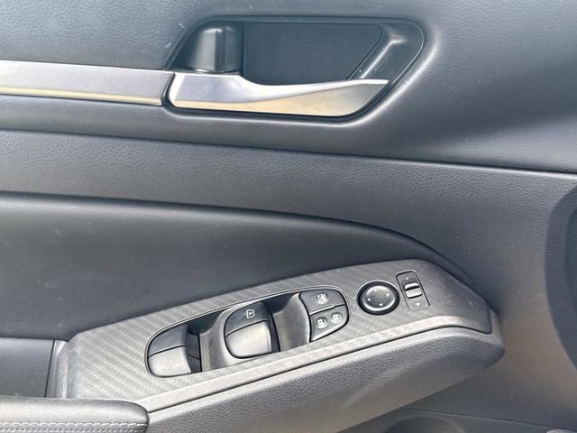 Used 2022 Nissan Altima 2.5 SV image 27