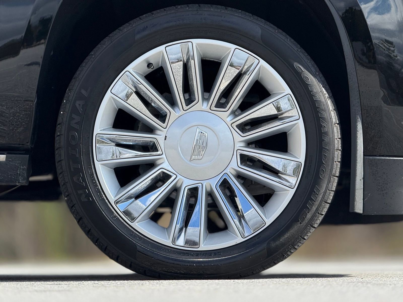 Used 2019 Cadillac Escalade Platinum image 20