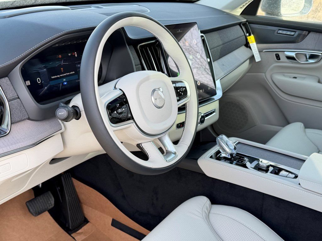 New 2026 Volvo XC90 B6 Ultra w/ Protection Package AWD/4WD image 22