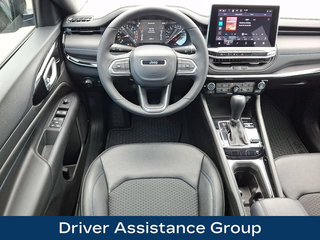 Used 2026 Jeep Compass Latitude w/ Quick Order Package 29K AWD/4WD image 3