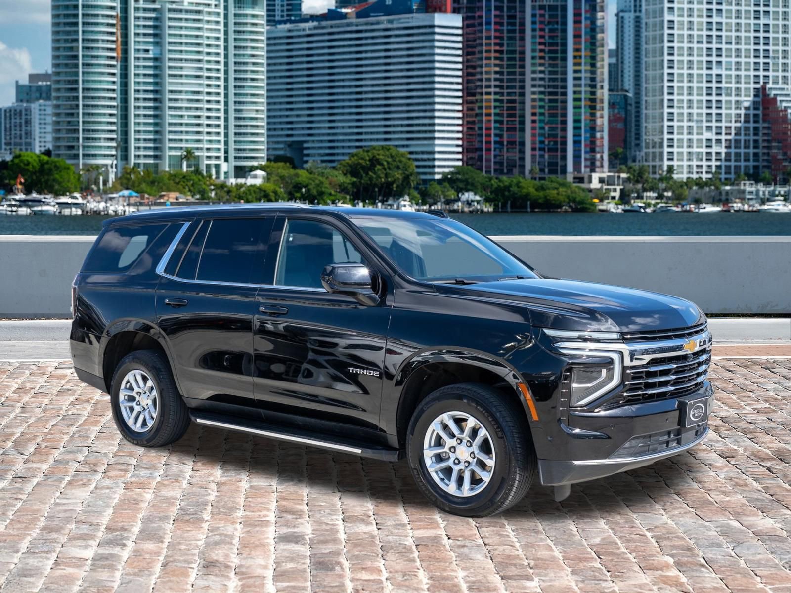 Used 2025 Chevrolet Tahoe LT image 3