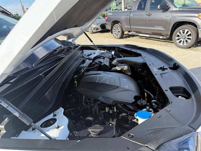 Used 2025 Kia Telluride SX w/ SX Captain's Chair Package FWD image 33