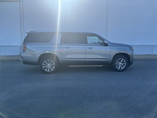 New 2026 Chevrolet Suburban Premier w/ Sun And Tow Package image 15