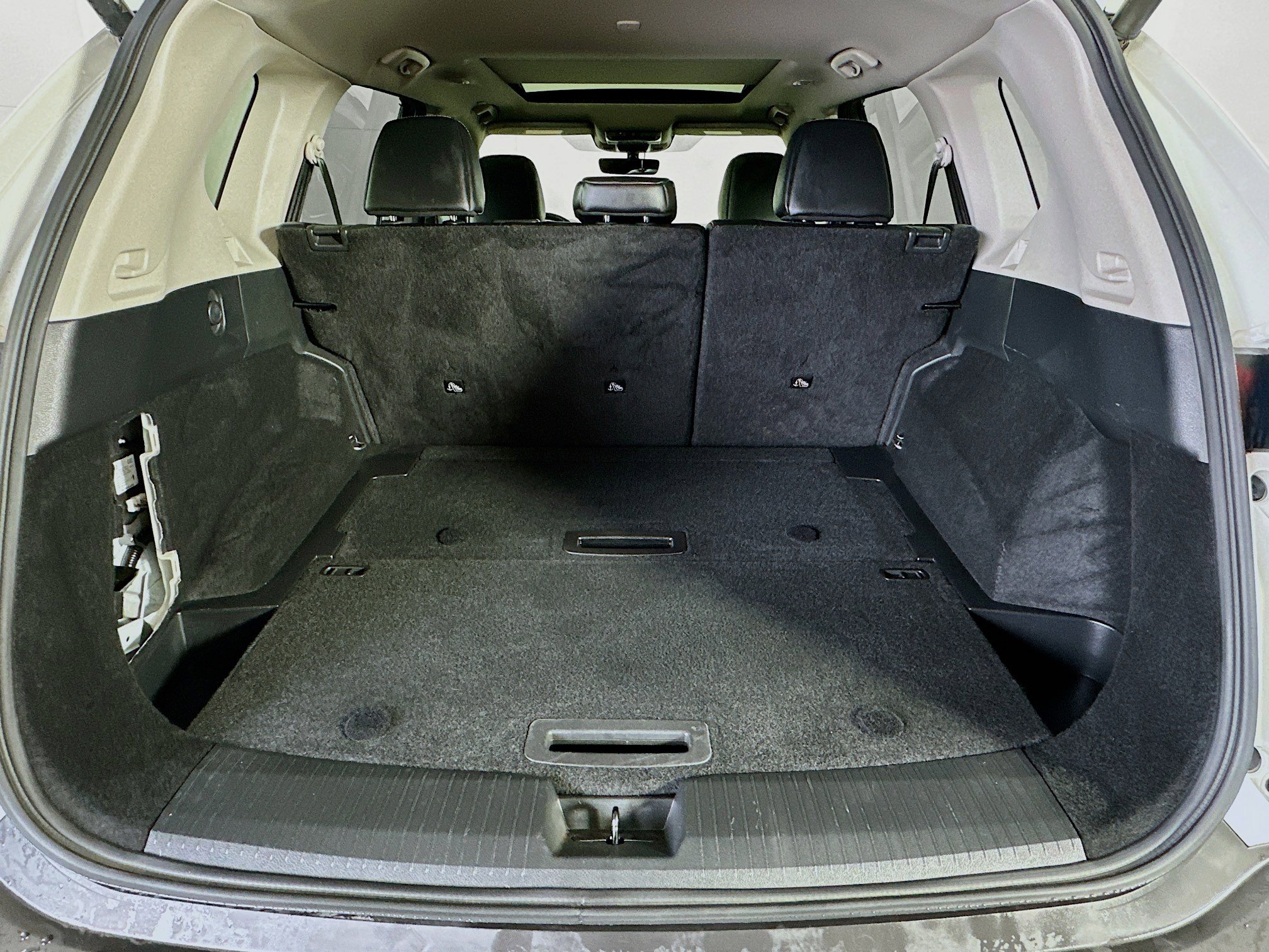 Used 2023 Nissan Rogue SL w/ SL Premium Package image 30