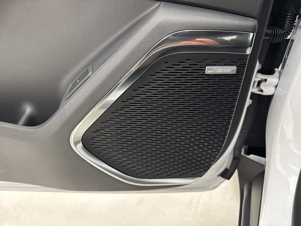 New 2026 GMC Acadia Elevation image 22