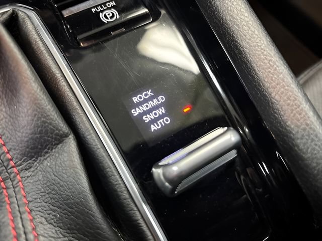 Used 2025 Jeep Compass Trailhawk w/ Trailhawk Elite Group image 33