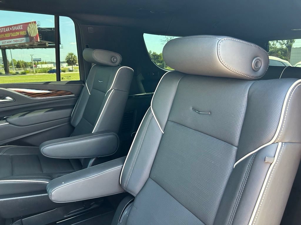 Used 2024 Cadillac Escalade ESV Premium Luxury w/ Performance Package AWD/4WD image 55
