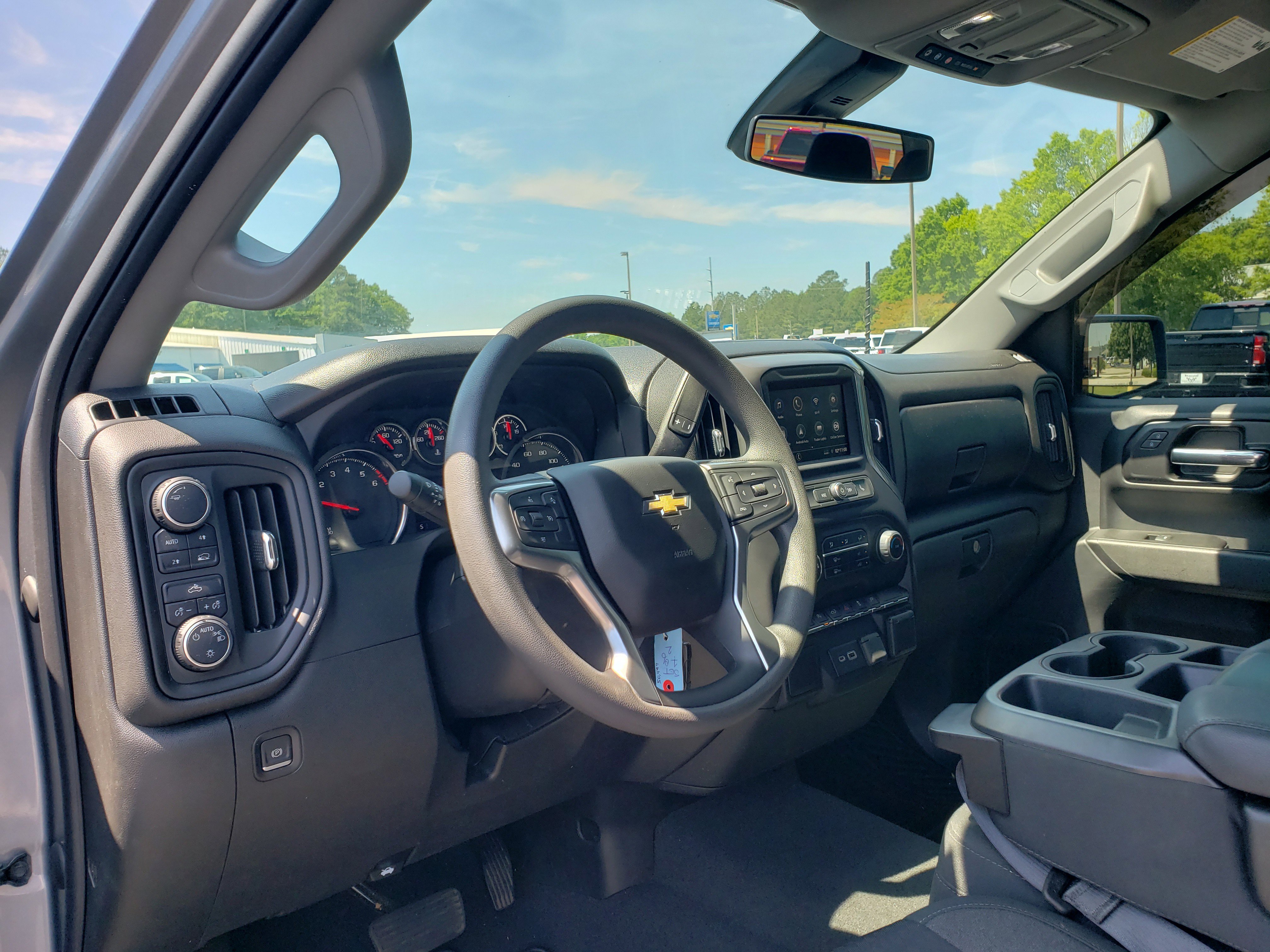 Used 2022 Chevrolet Silverado 1500 Custom w/ Safety Confidence Package AWD/4WD image 25