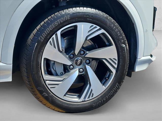 Used 2025 Audi Q6 e-tron Premium Plus w/ Premium Plus AWD/4WD image 28