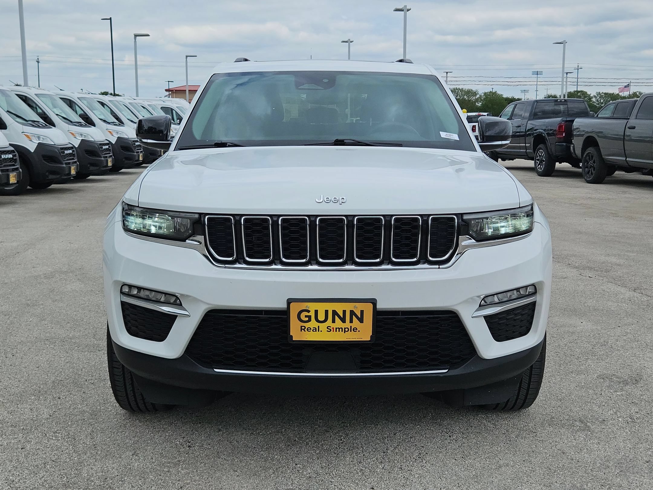 Used 2023 Jeep Grand Cherokee Limited RWD image 8