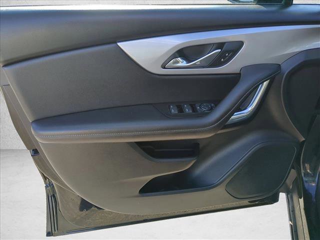 Certified 2023 Chevrolet Blazer LT w/ Driver Confidence Package image 9