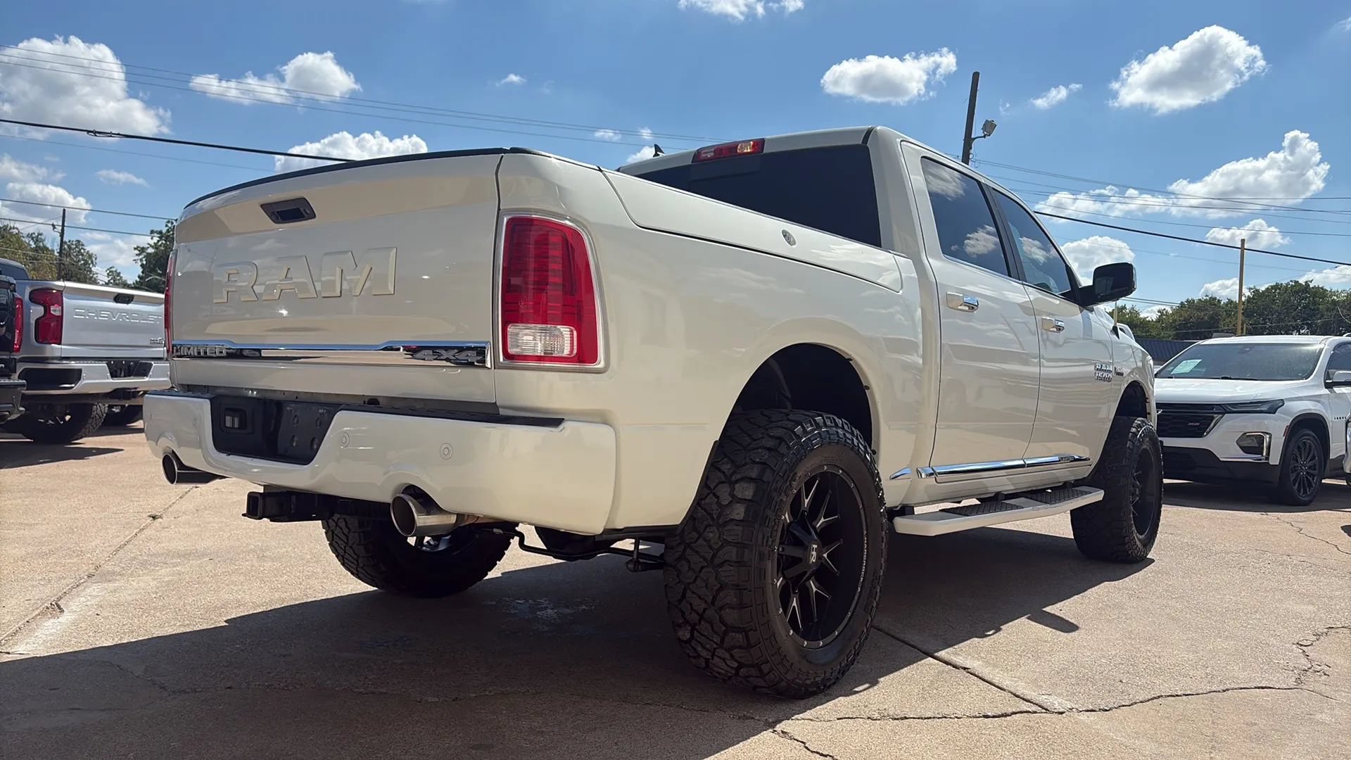 Used 2017 RAM 1500 Limited AWD/4WD image 3