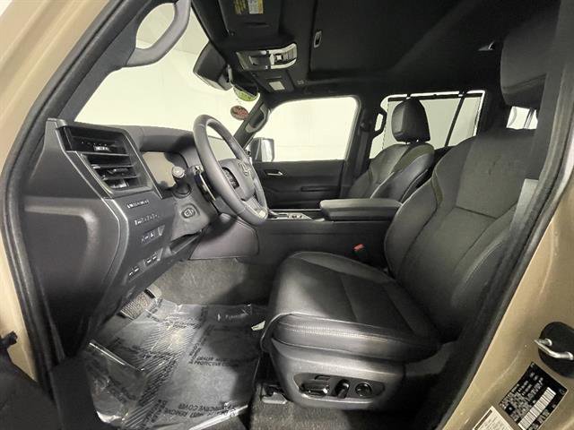 Used 2025 Lexus GX 550 AWD/4WD image 9