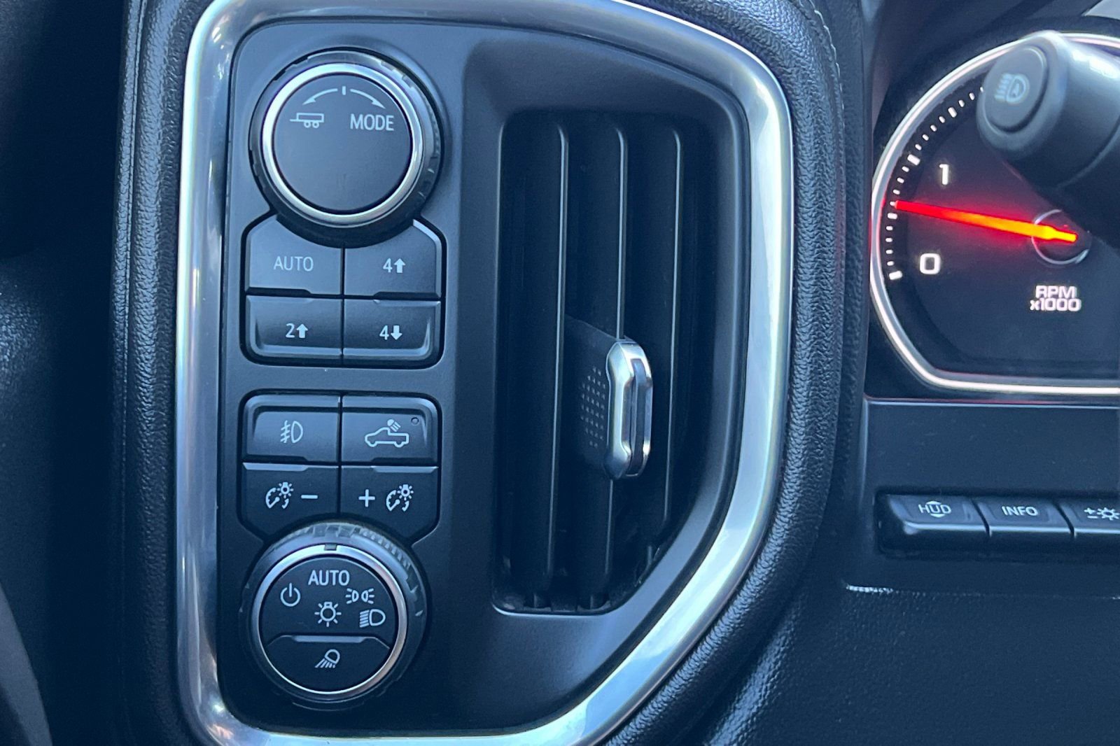 Used 2021 Chevrolet Silverado 3500 High Country w/ Z71 Off-Road Package image 39