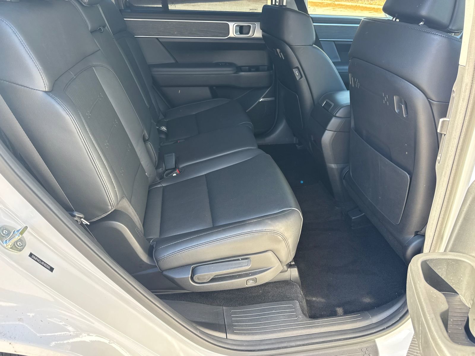 Used 2024 Hyundai Santa Fe Limited image 15