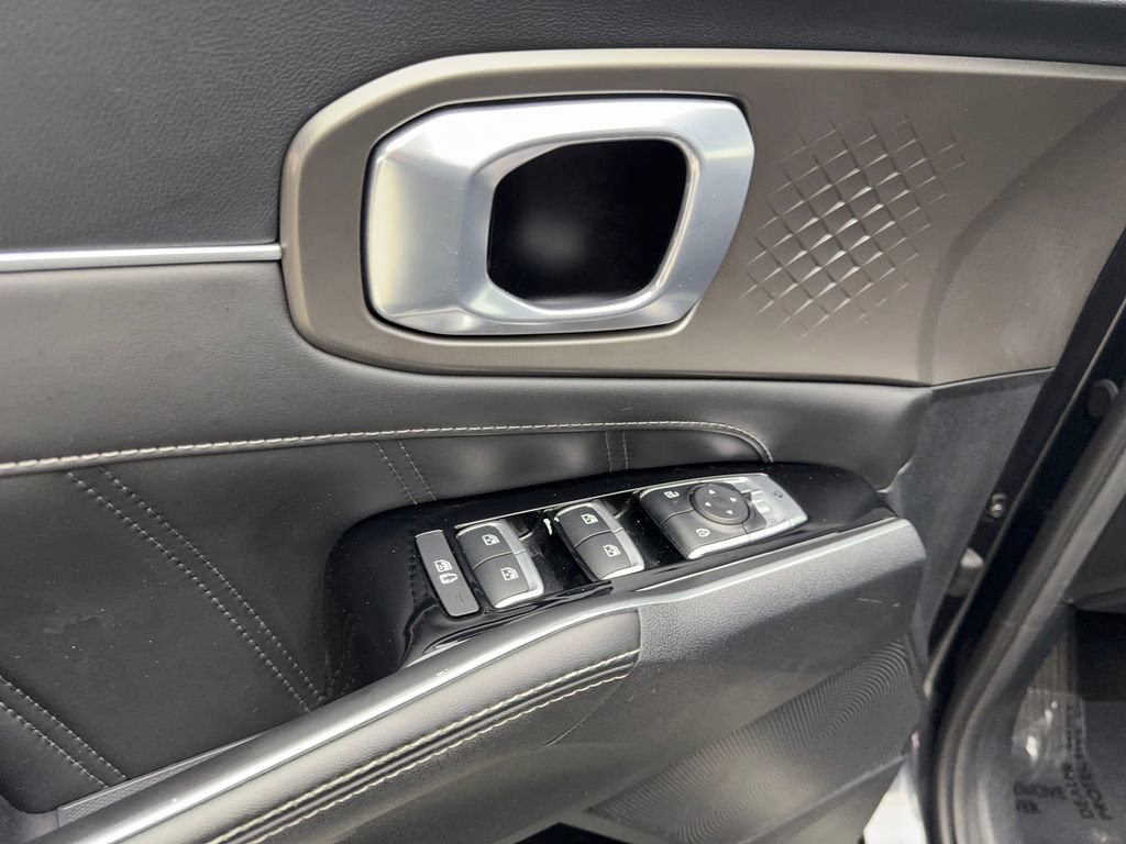 Used 2024 Kia Sorento SX image 32