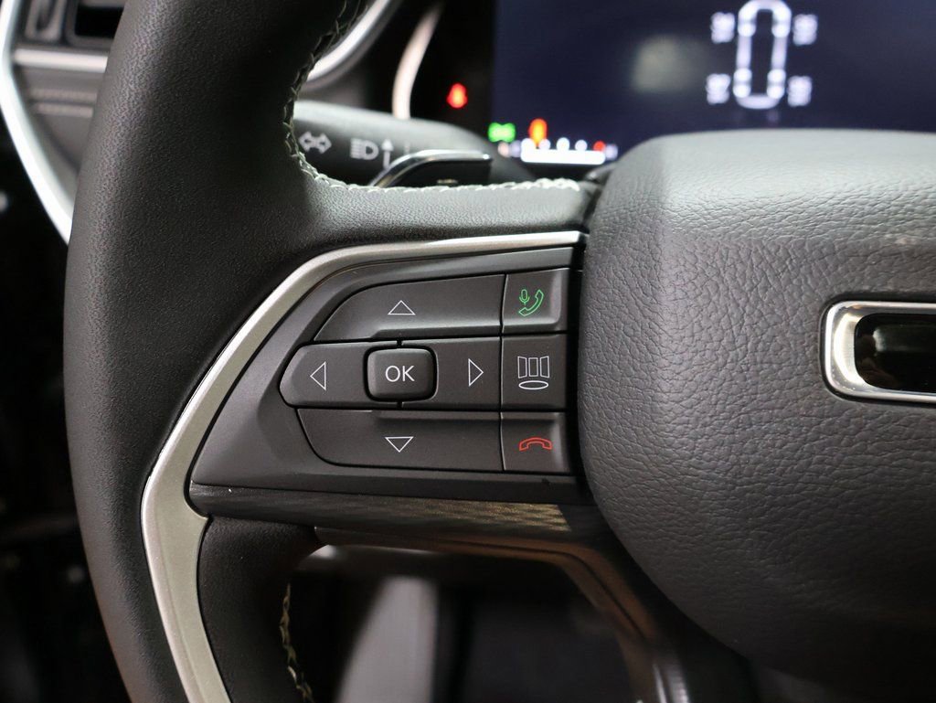 New 2025 Jeep Grand Cherokee L Laredo w/ Luxury Tech Group I image 30