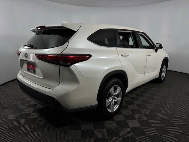 Used 2020 Toyota Highlander L image 8