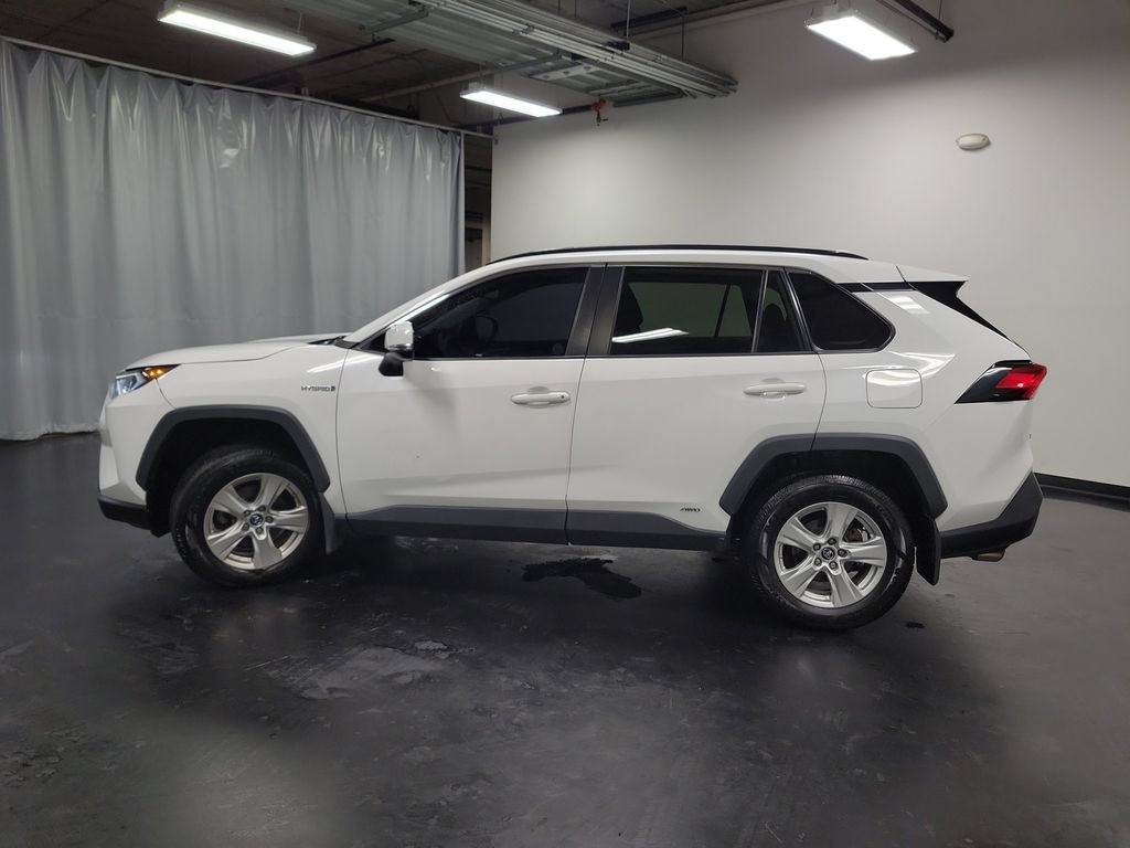 Used 2019 Toyota RAV4 XLE w/ Carpet Mat Package AWD/4WD image 5