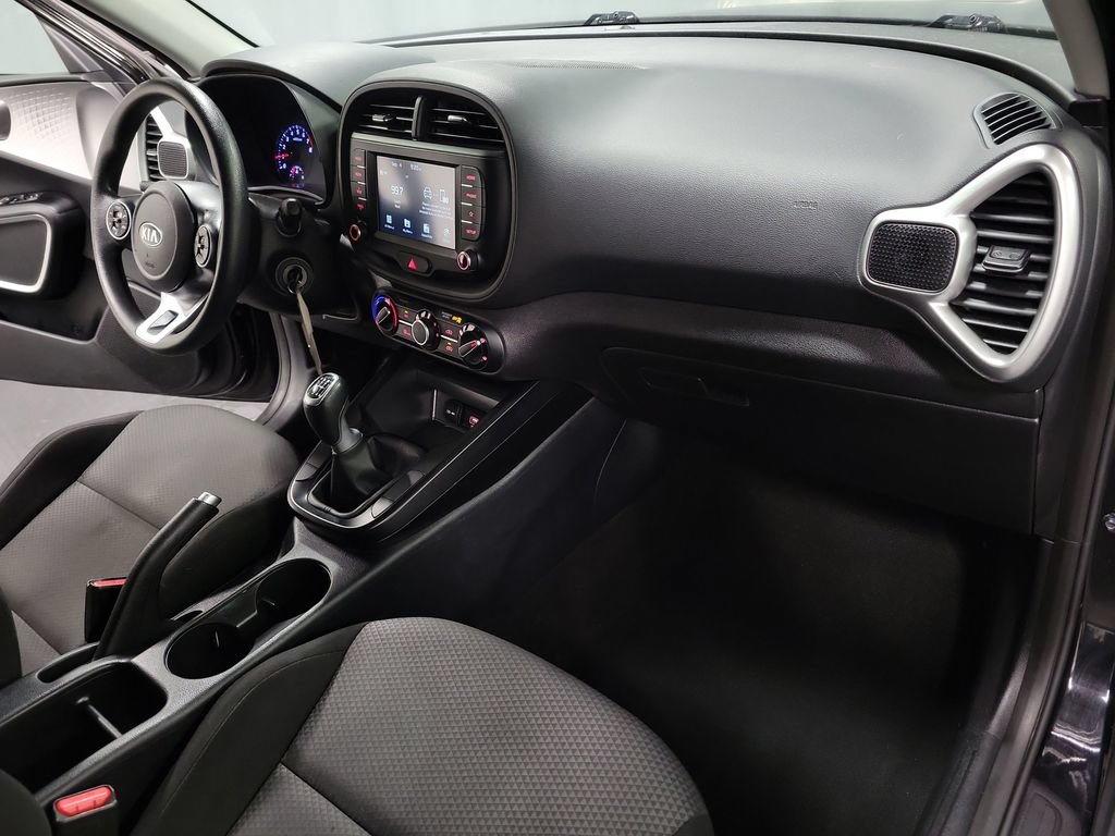 Used 2020 Kia Soul LX FWD image 31