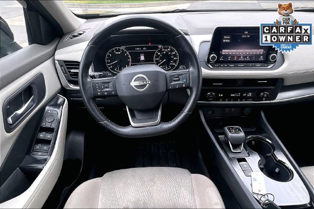 Used 2025 Nissan Rogue SV FWD image 5