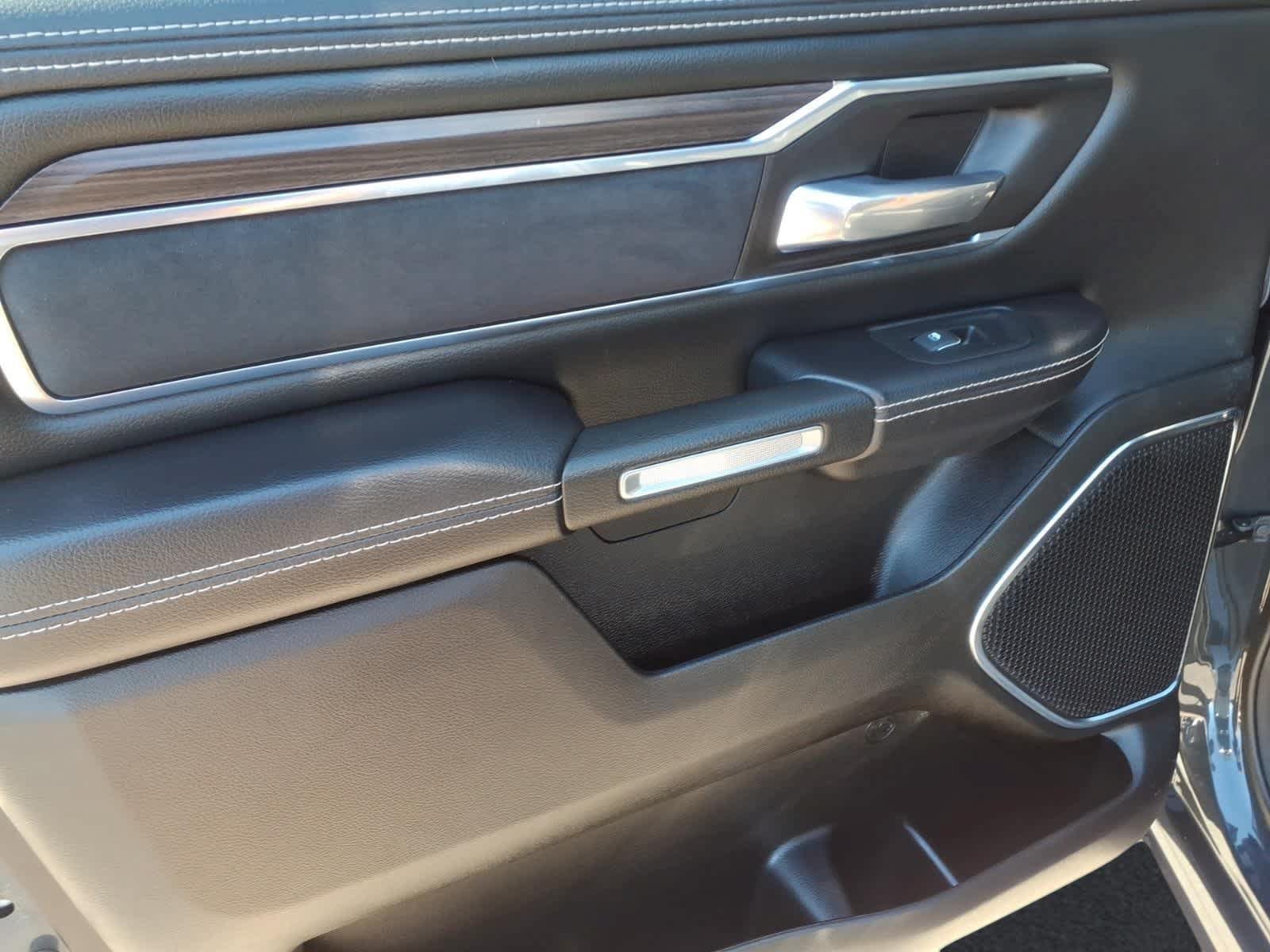 Used 2025 RAM 1500 Laramie AWD/4WD image 11