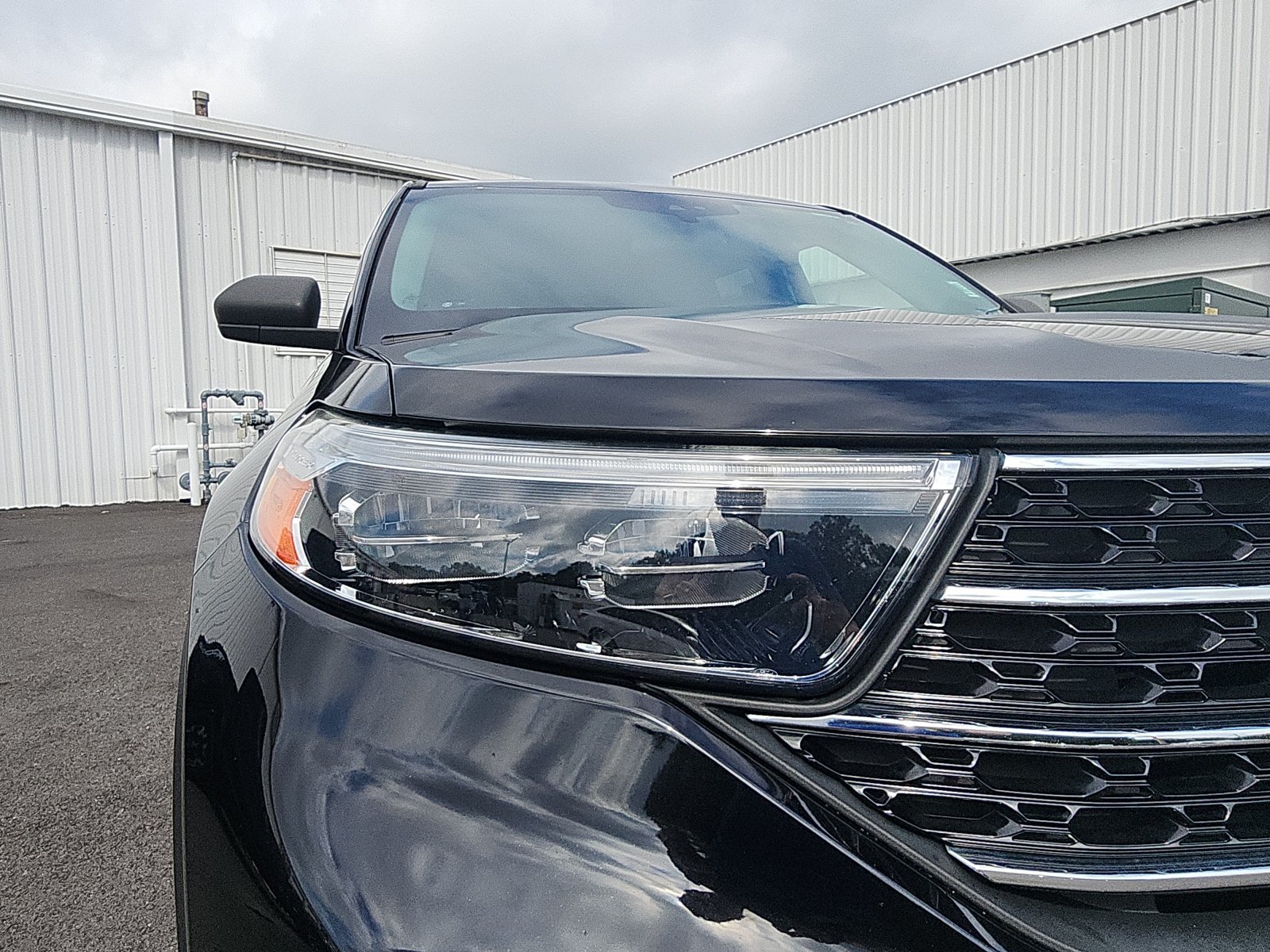 Used 2021 Ford Explorer XLT w/ Equipment Group 202A AWD/4WD image 12