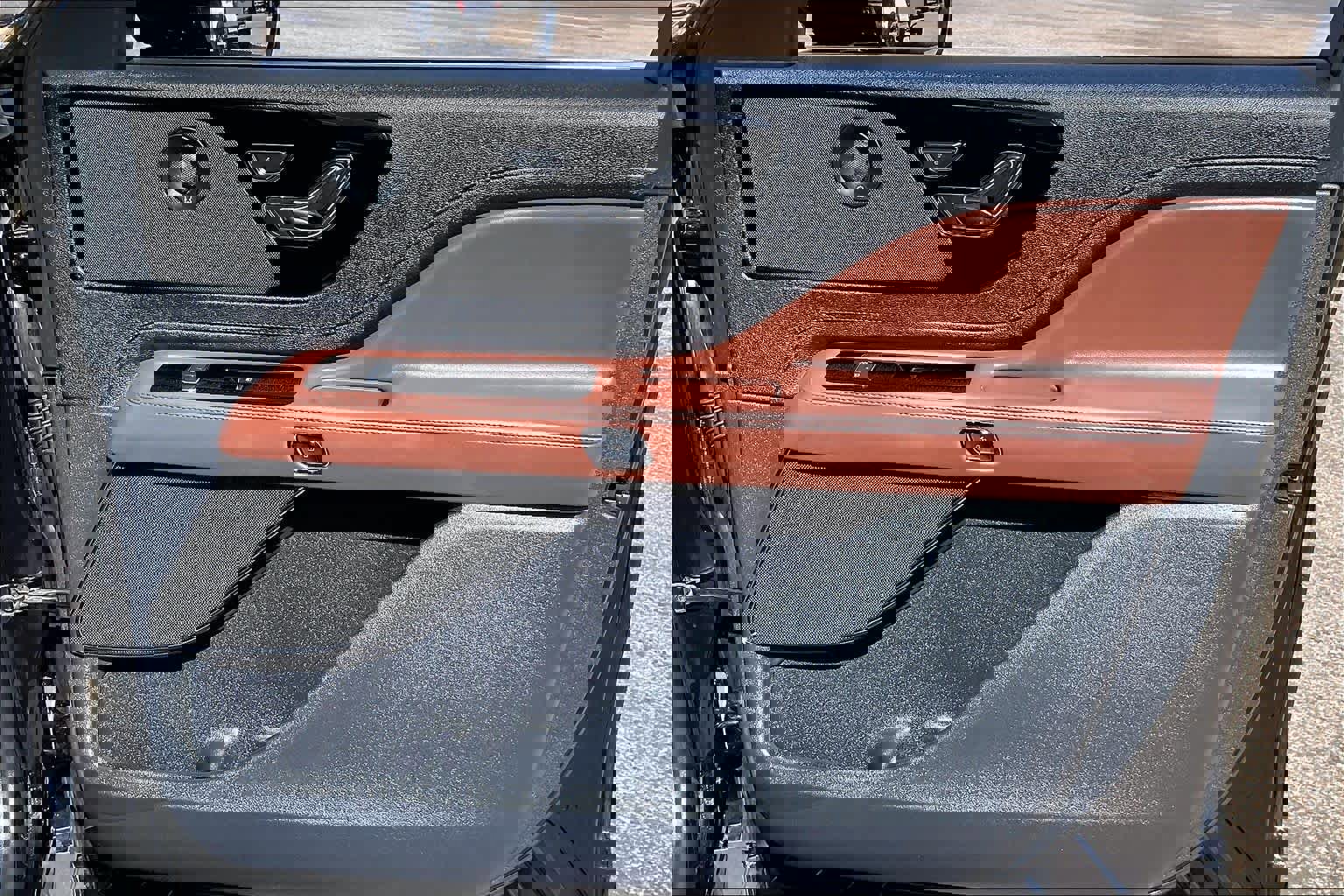 Used 2025 Lincoln Aviator Reserve image 23