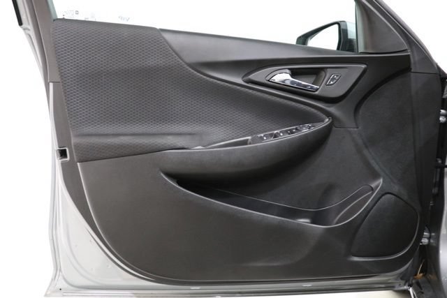 Used 2025 Chevrolet Malibu LT FWD image 16
