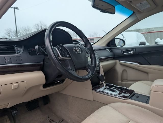Used 2014 Toyota Camry XLE w/ Leather Package image 8