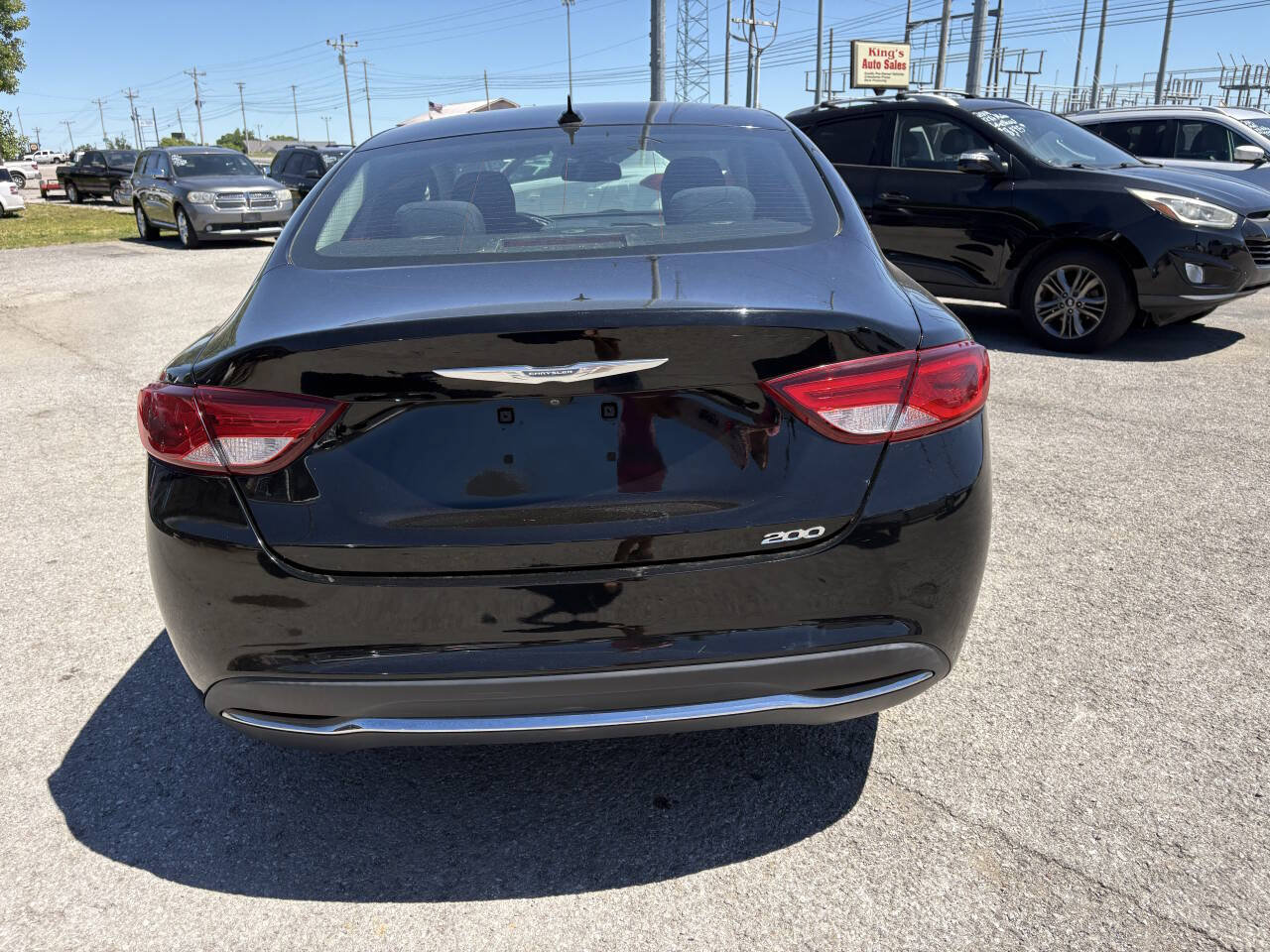 Used 2016 Chrysler 200 Limited w/ Anniversary Edition FWD image 8