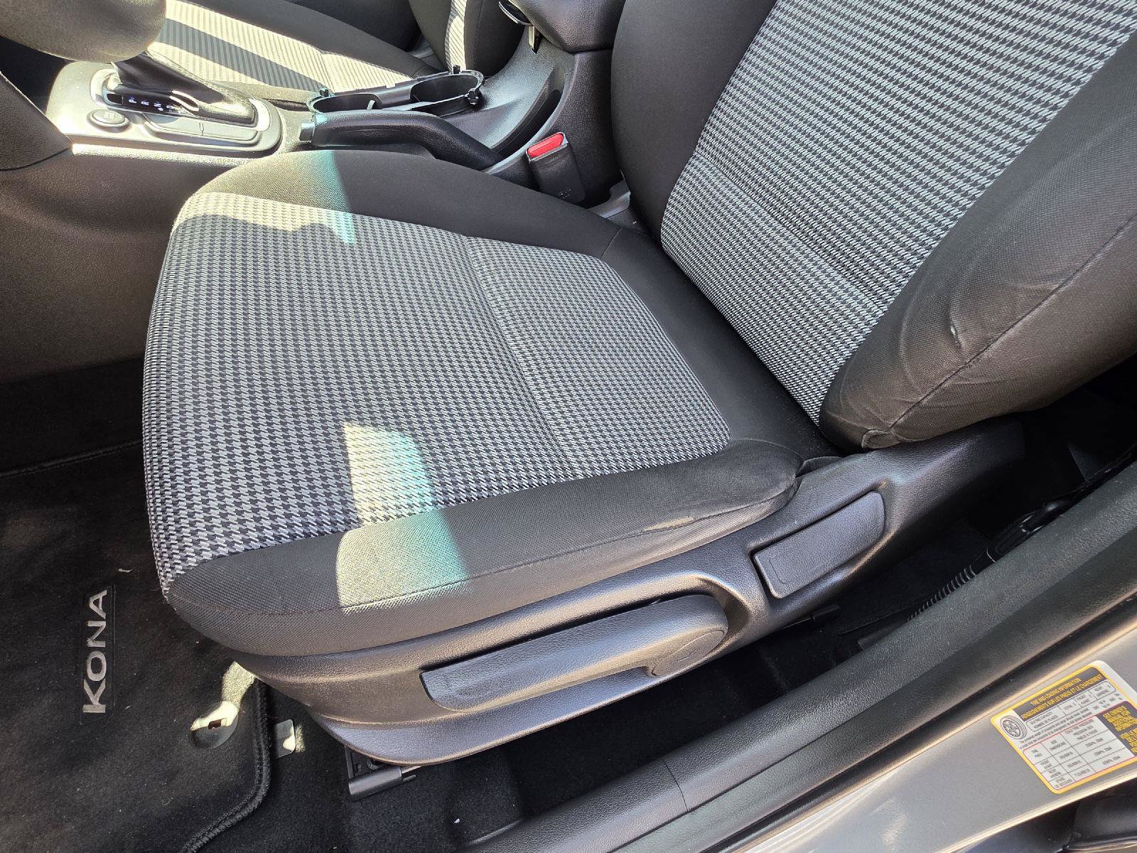 Used 2020 Hyundai Kona SE FWD image 33