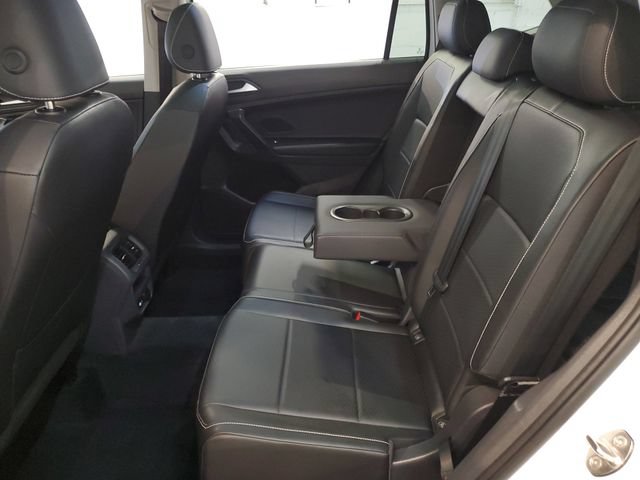 Used 2021 Volkswagen Tiguan SEL AWD/4WD image 26