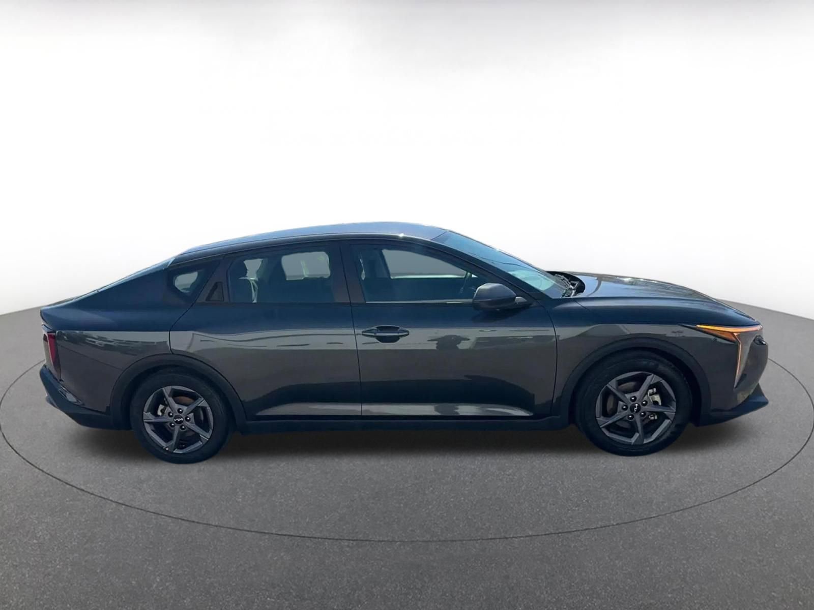 Used 2025 Kia K4 FWD image 16