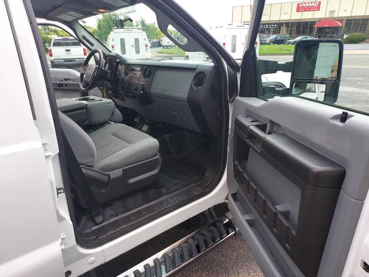 Used 2015 Ford F250 XL w/ Power Equipment Group image 9