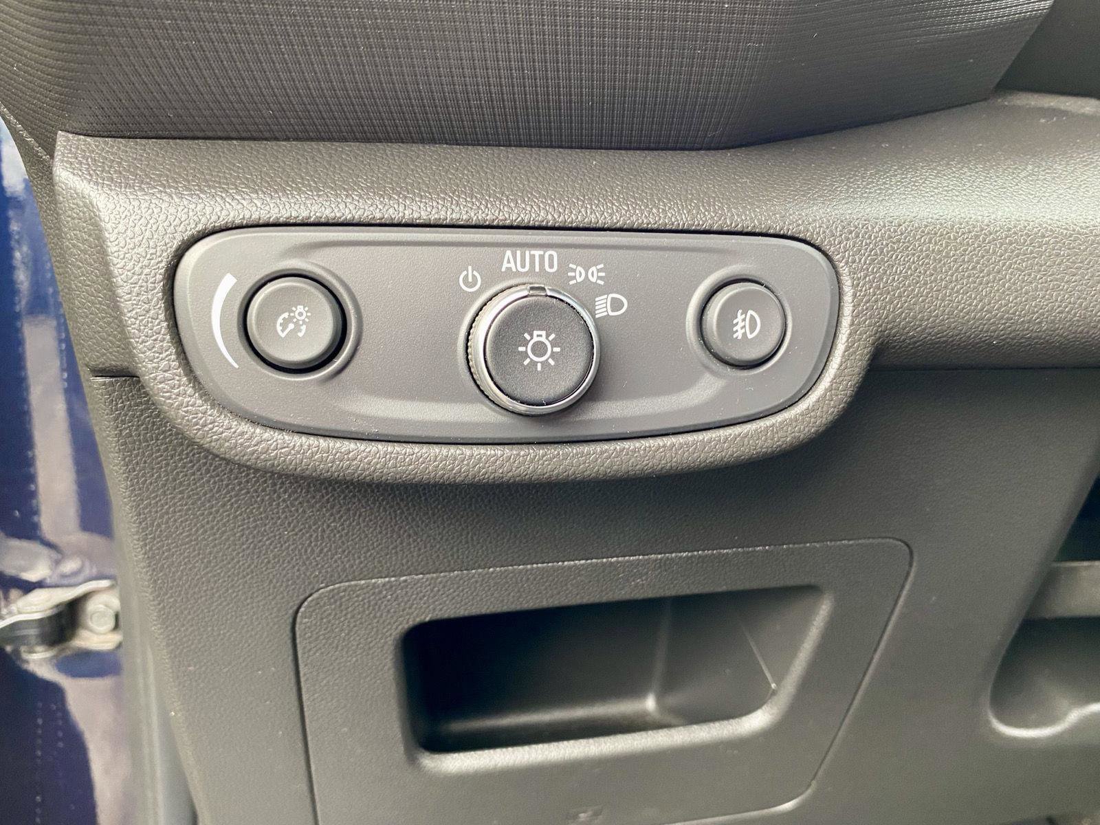 Used 2021 Chevrolet TrailBlazer LT w/ Convenience Package image 18