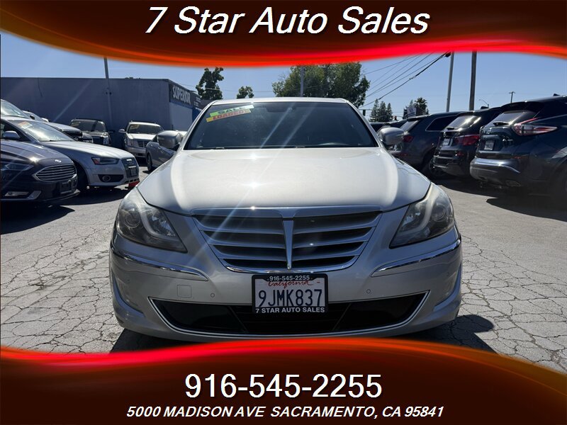 Used 2012 Hyundai Genesis 5.0 R-Spec RWD image 2